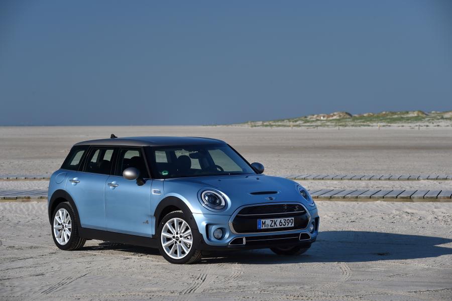  Mini Cooper SD Clubman ALL4 2016 года  (фото 2 из 101)